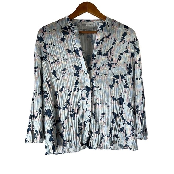 VINCE Pleated Tide Pool Lotus Print Button Down Blouse - Picture 3 of 10
